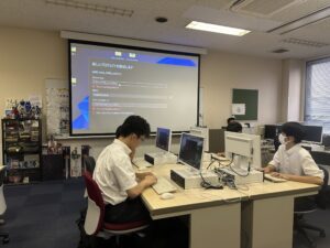【スクールライフ】2年ITコース IT探究