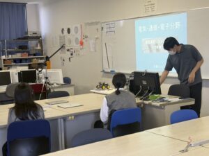 【スクールライフ】2年IT探究